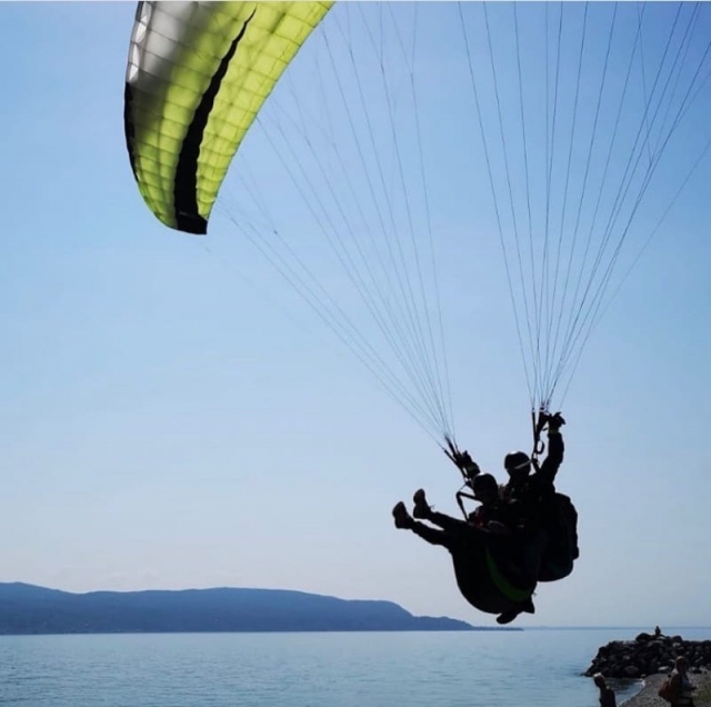 Tandem paragliding flight on Lake Garda 2h