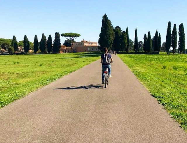 Full day MTB rental in the Appia Antica