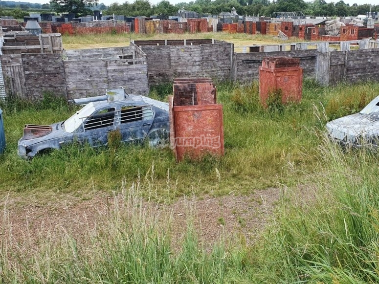 Paintball Match in Chester with 300 paintballs from £45 Yumping.co.uk