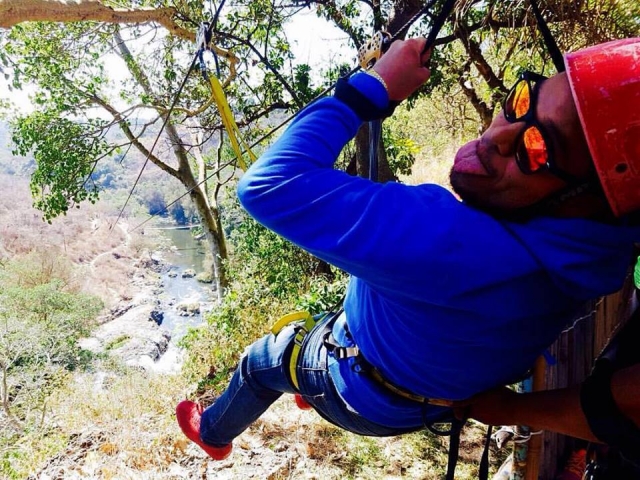 Zipline adventure in Jojutla
