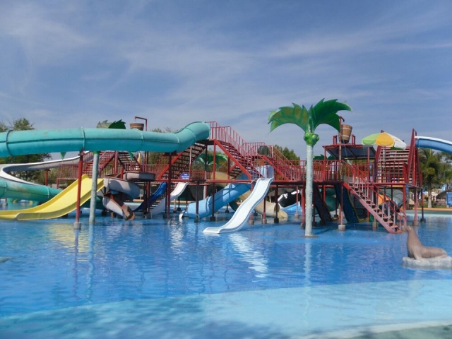 General admission to Dios Padre Water Park