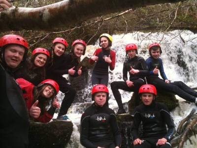 Dia de acampamento multiatividades de canyoning em Fermanagh