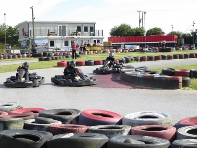 Compétition de karting pour groupes à Norfolk 45 min