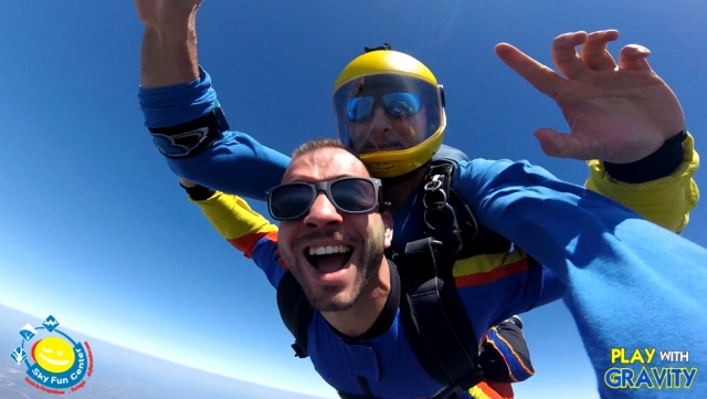 Review of Estefanía about Parachute jump + go pro video Braga, Portugal