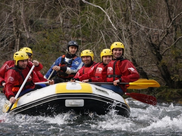 Family rafting on the Cávado river in Monsul for 3 hours