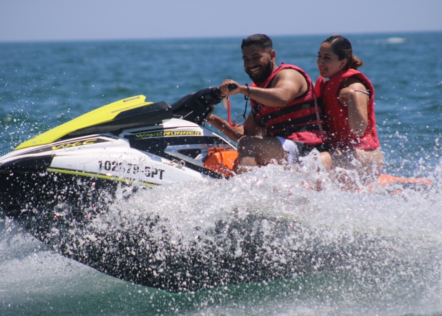 Jet ski circuit in Galé Beach (30 min)