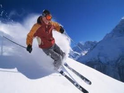 Climbmts Skiing