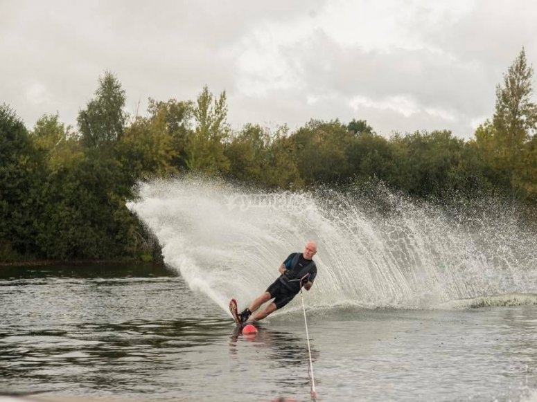 Marlow Water Ski Club, prices and bookings 2024