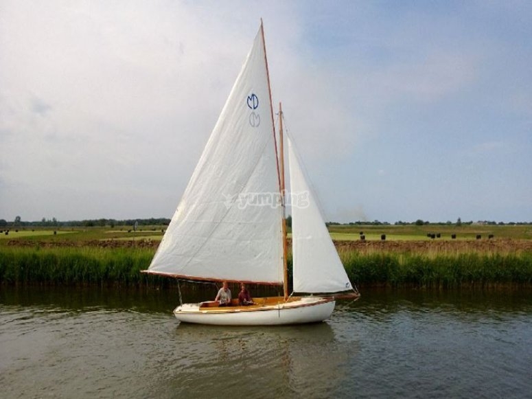 Martham Boats Sailing - Sailing