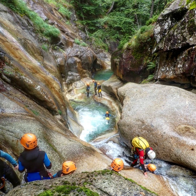 Descent of the Soussoueou Canyon in a short day