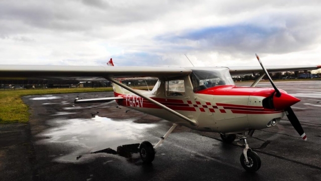 2-day introduction to airplane piloting in Boos