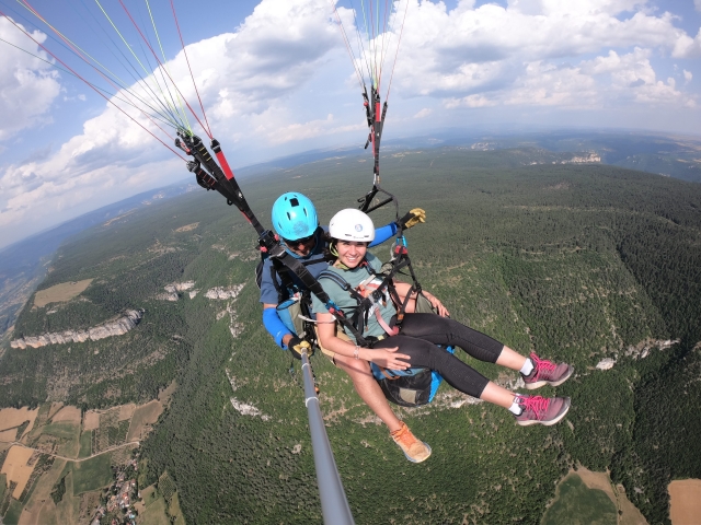 Paragliding flight in Millau + Video 20 min