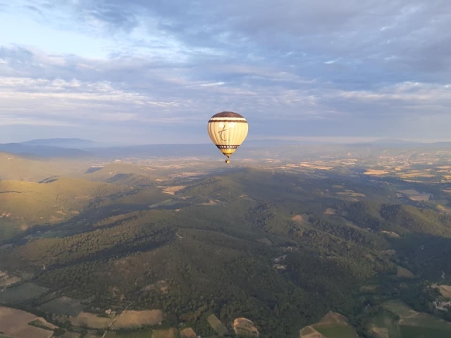 Duo hot air balloon flight in Provence - 1 hour