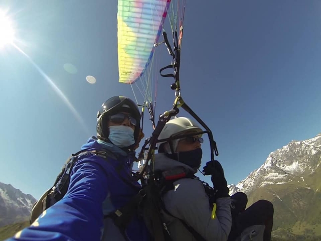 Paragliding flight in Saint-Lary Soulan 15/20 min