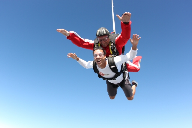 Tandem parachute jump + photos and videos - Pau