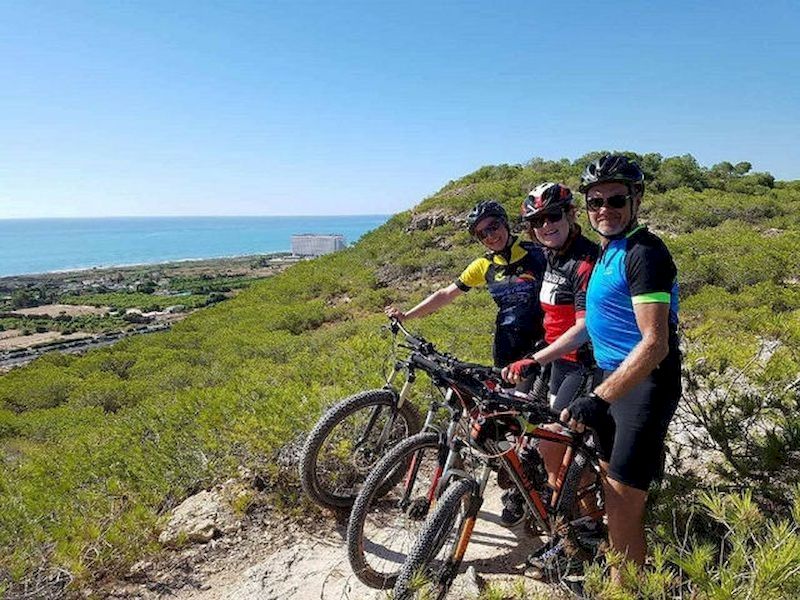 Arrive at the door, beach or village with the bike Arrive at the door, beach or village with the bike