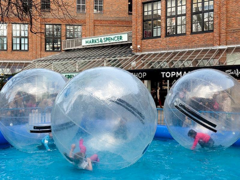 Float in water Float in water